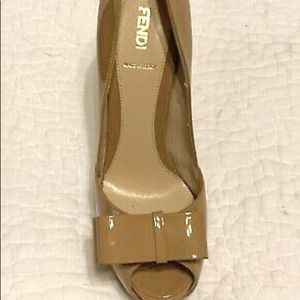 AUTHENTIC FENDI BOW PUMPS (size 7.5)